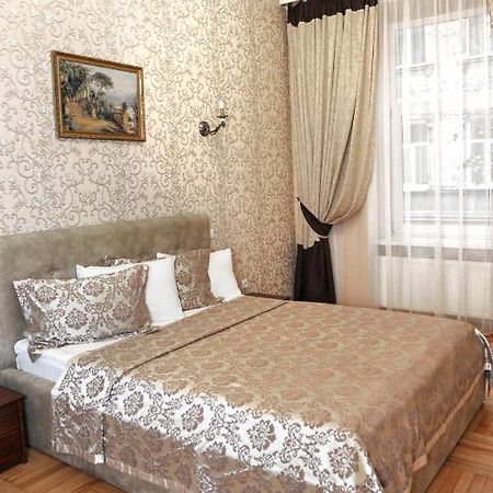 3Х Комнатная Уютная Квартира В Центре Львова Ngoại thất bức ảnh